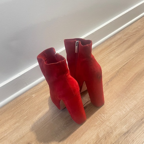 Red Boots - Picture 3 of 5
